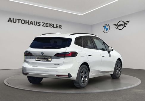 BMW 220, 2025 2