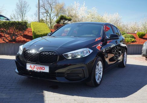 BMW 118, 2021