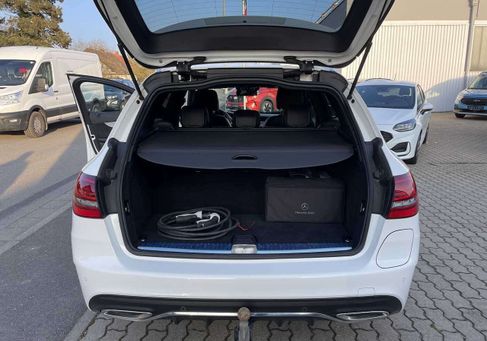 Mercedes-Benz C 300, 2020