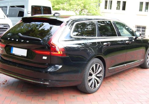 Volvo V90, 2021