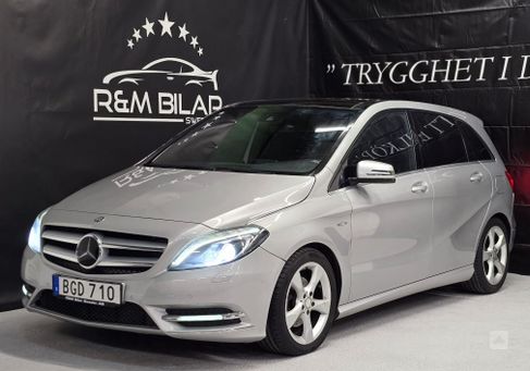 Mercedes-Benz B 200, 2012