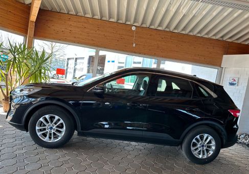 Ford Kuga, 2021