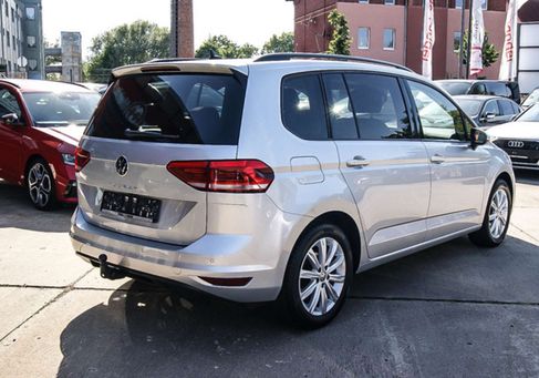 Volkswagen Touran, 2022 3