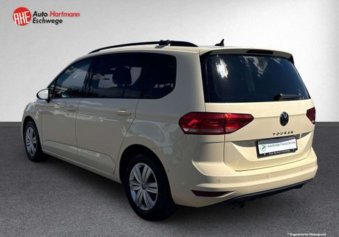 Volkswagen Touran, 2024 3