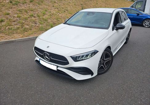 Mercedes-Benz A 200, 2023