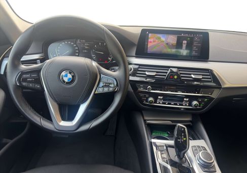 BMW 530, 2020 3