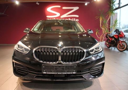 BMW 118, 2022