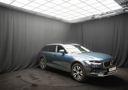 Volvo V90 Cross Country, 2021