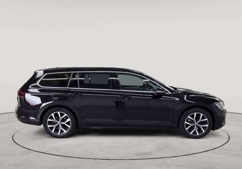 Volkswagen Passat, 2023