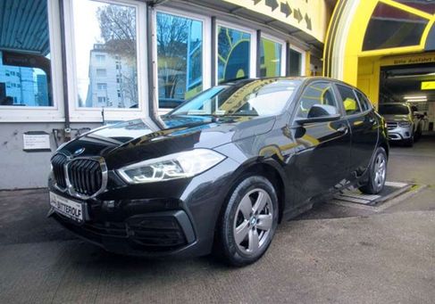 BMW 118, 2022