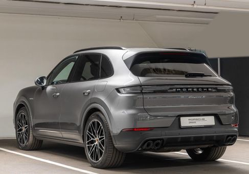 Porsche Cayenne, 2025 3