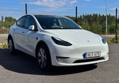Tesla Model Y, 2023