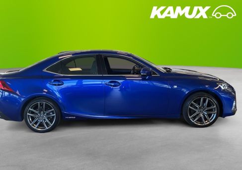 Lexus IS, 2018