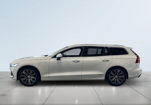Volvo V60, 2022
