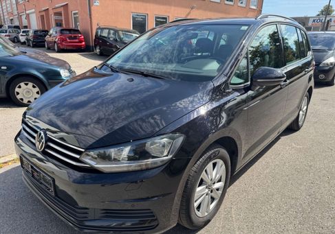 Volkswagen Touran, 2022 3