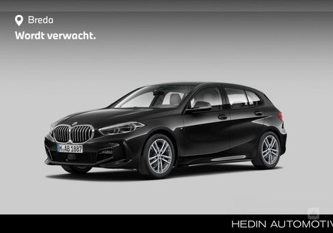 BMW 118, 2022