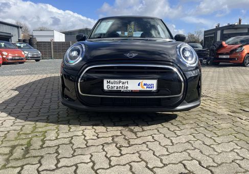 MINI ONE, 2022