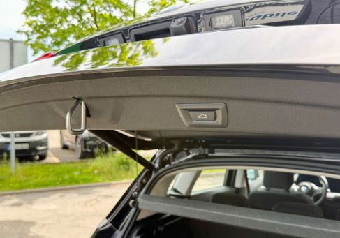 BMW 216, 2025