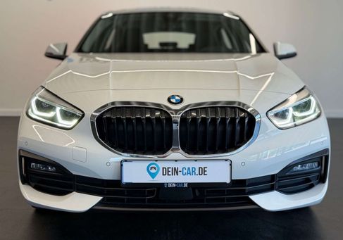 BMW 120, 2021 3