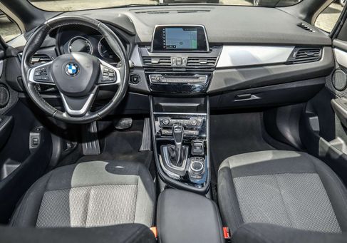 BMW 225, 2019