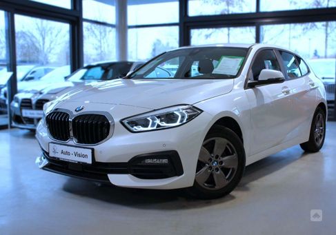 BMW 118, 2021