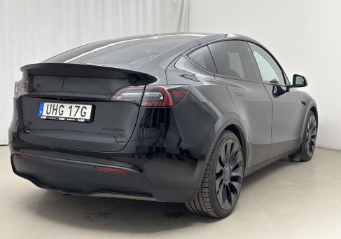 Tesla Model Y, 2022