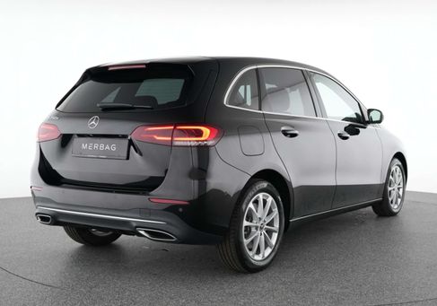 Mercedes-Benz B 250, 2022