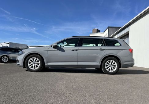 Volkswagen Passat Variant, 2022