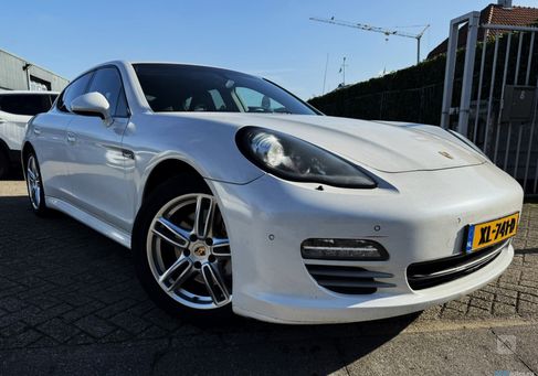 Porsche Panamera, 2012