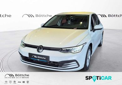 Volkswagen Golf, 2022
