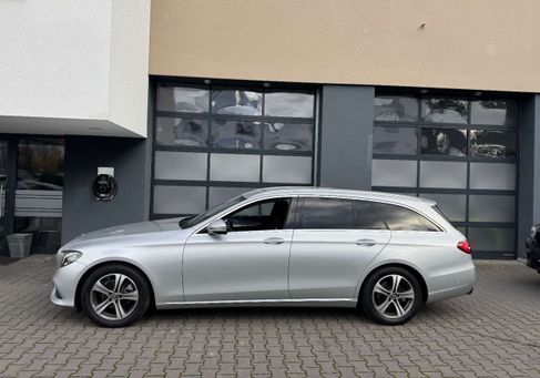 Mercedes-Benz E 220, 2019