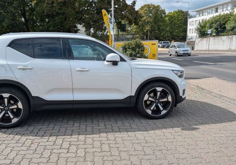 Volvo XC40, 2021 3