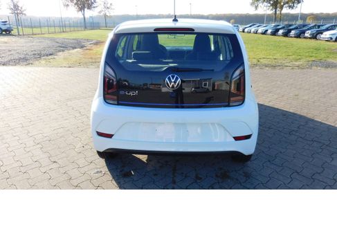 Volkswagen up!, 2021