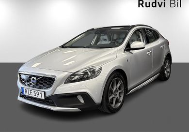 Volvo V40 Cross Country, 2016