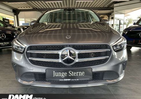 Mercedes-Benz B 200, 2021