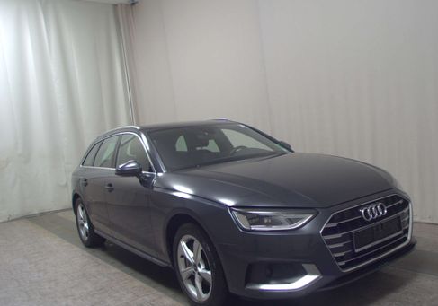 Audi A4, 2022