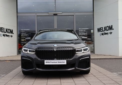 BMW 745, 2020