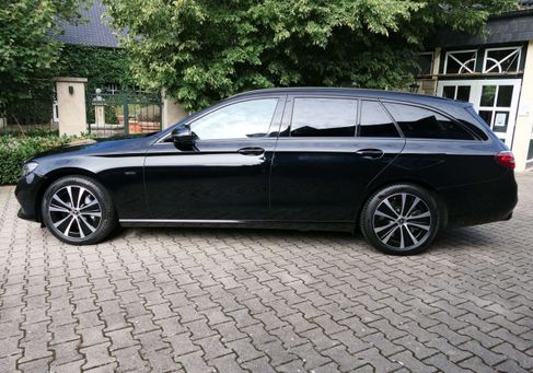 Mercedes-Benz E 300, 2020 3