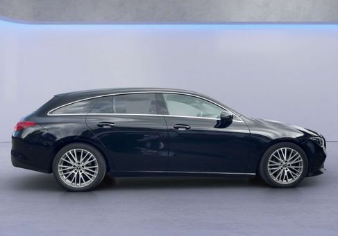 Mercedes-Benz CLA 180, 2022