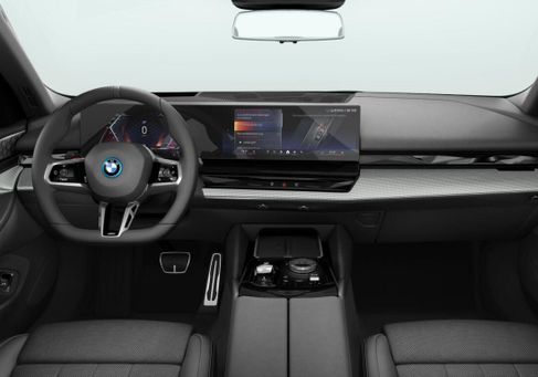 BMW 550, 2026