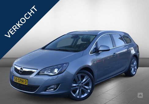 Opel Astra, 2011