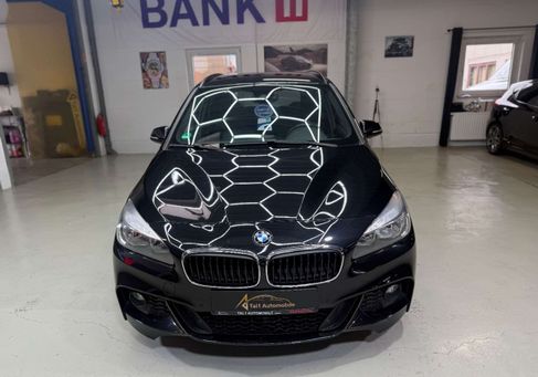 BMW 218, 2017