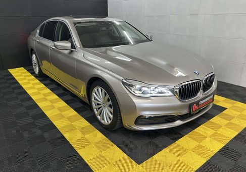BMW 730, 2019
