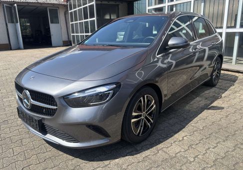 Mercedes-Benz B 200, 2025