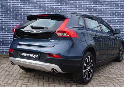 Volvo V40 Cross Country, 2020 3