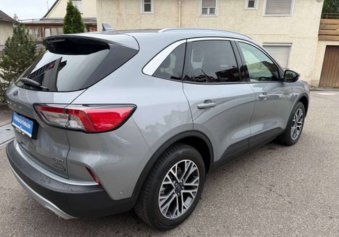 Ford Kuga, 2022