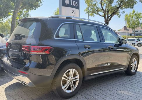 Mercedes-Benz GLB 200, 2023