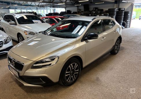 Volvo V40 Cross Country, 2018