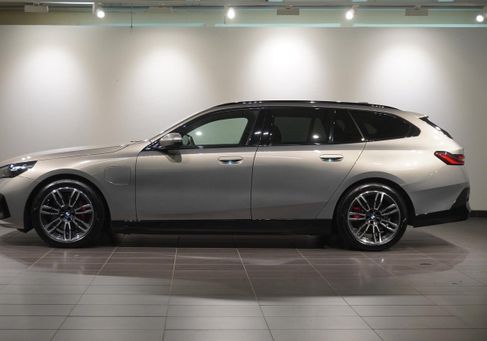 BMW 530, 2026