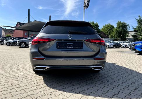 Mercedes-Benz C 220, 2023